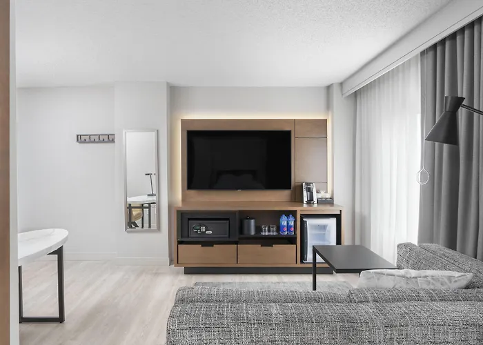 Hyatt Regency 3*